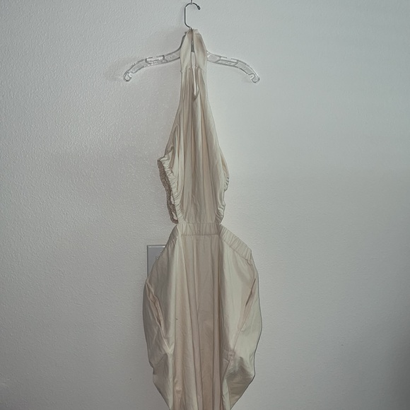 Pretty Lavish Lexi Scrunch Backless Jumpsuit, New with Tags - Picture 6 of 8